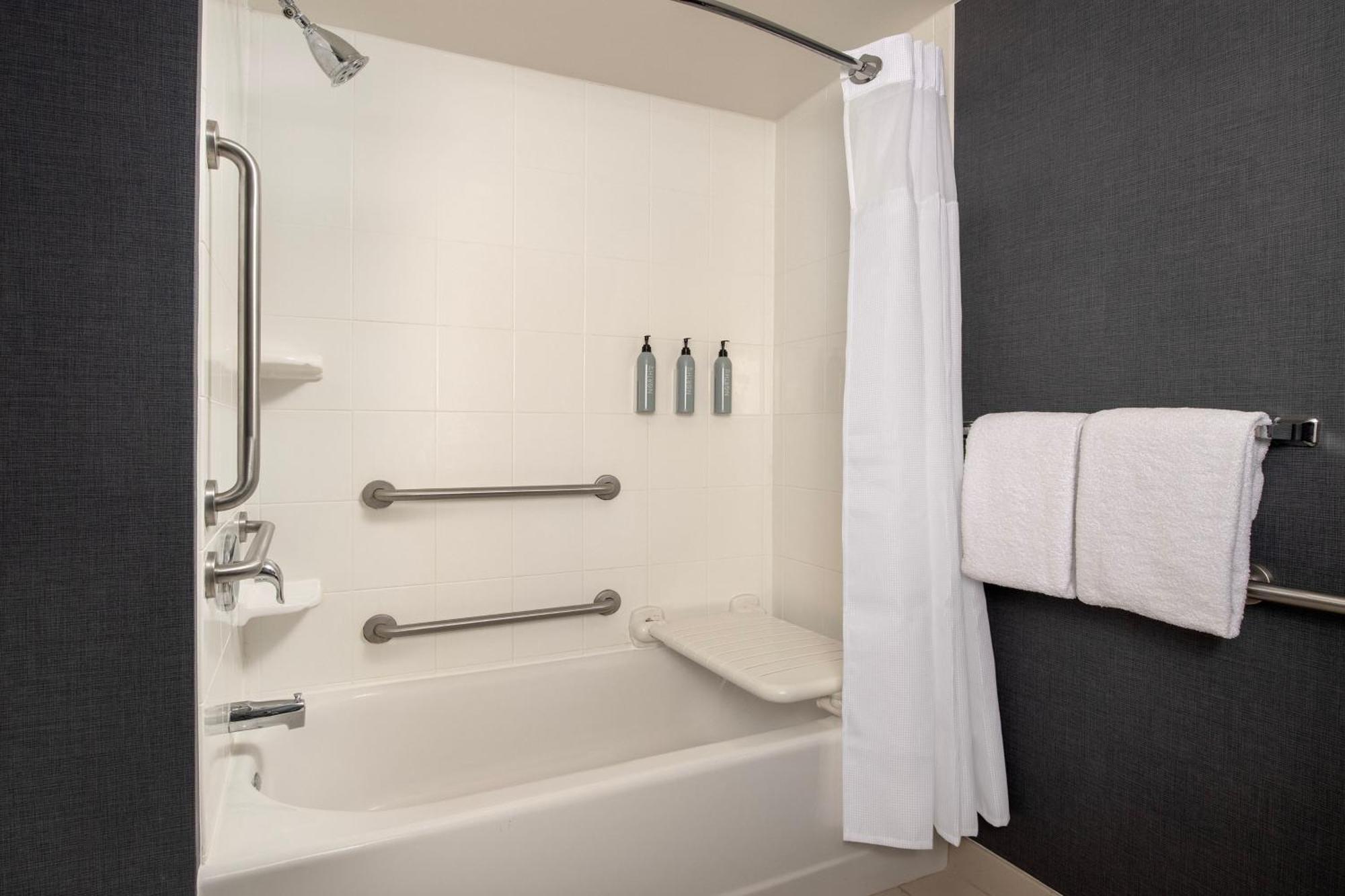 By Marriott Downtown At Armory Square Hotel
