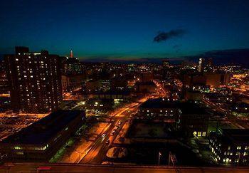 Hotel By Marriott Downtown At Armory Square